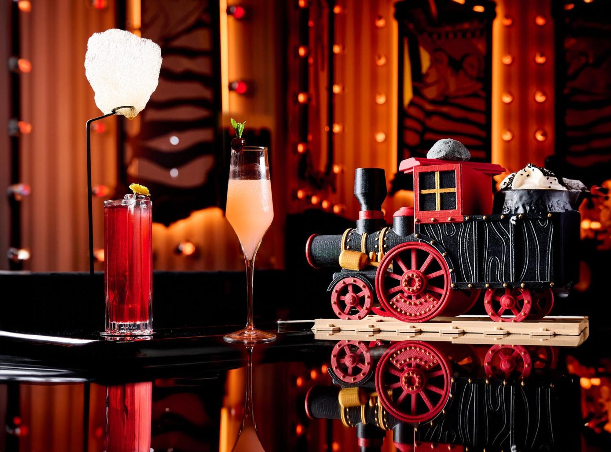 Hotel Five Luxe Dubai Esterno foto The bar at the Mandarin Oriental, Munich