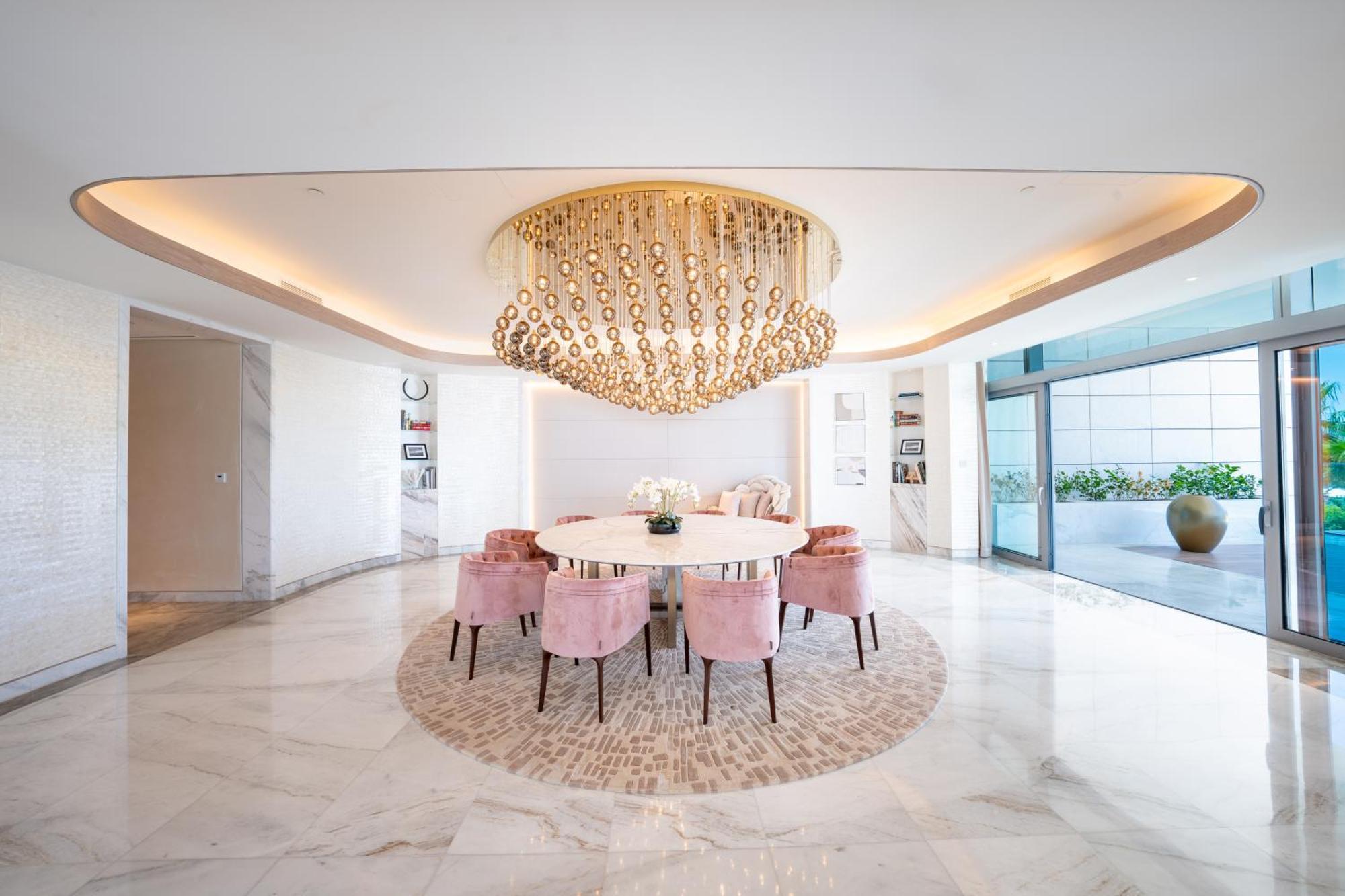 Hotel Five Luxe Dubai Esterno foto Dining room