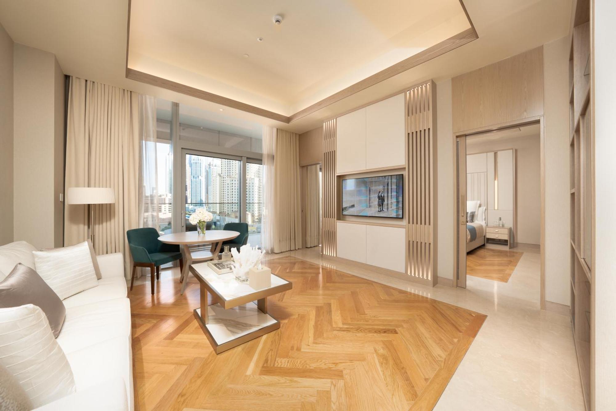 Hotel Five Luxe Dubai Esterno foto A suite at the hotel