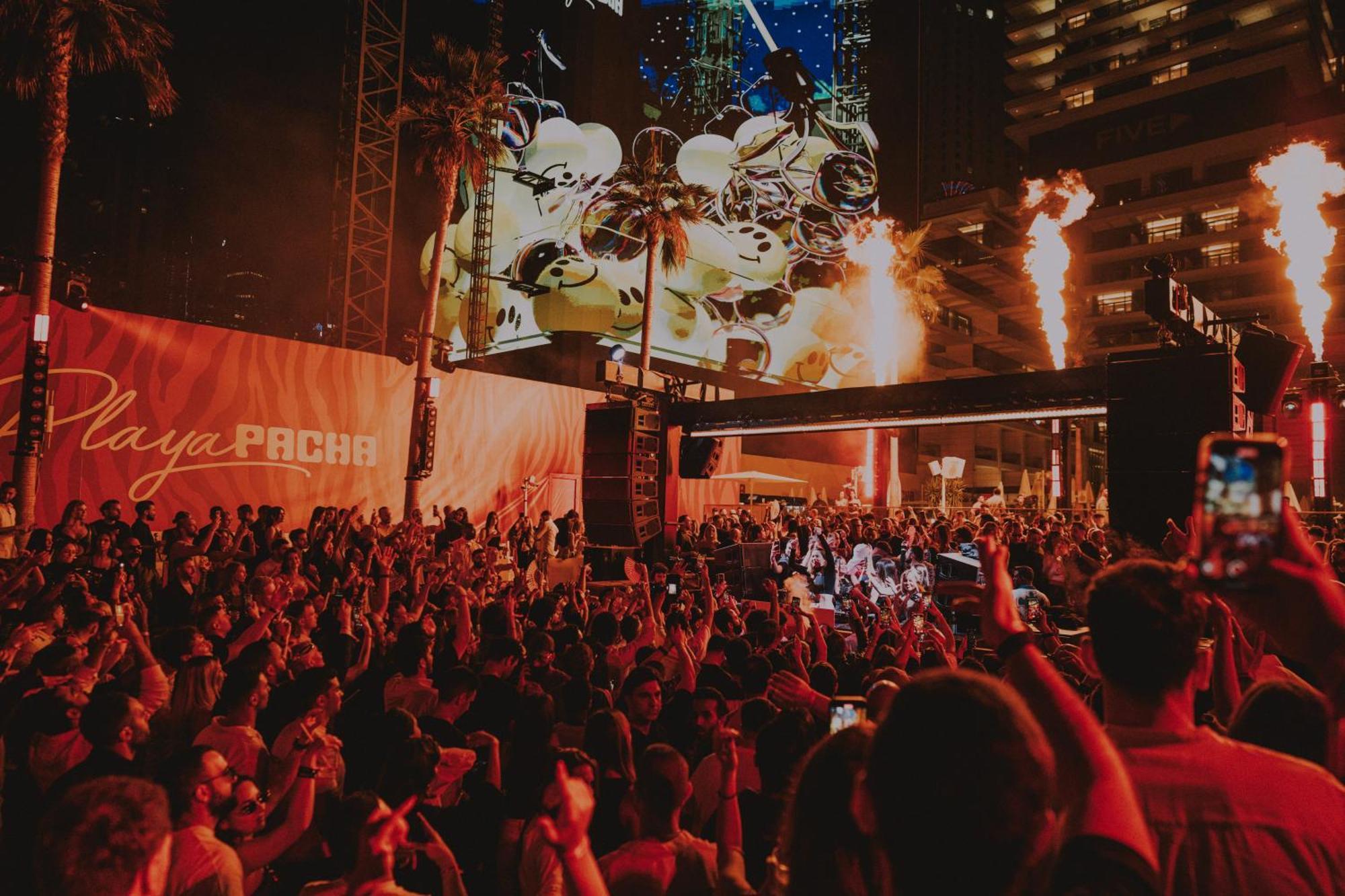 Hotel Five Luxe Dubai Esterno foto The nightclub in 2019
